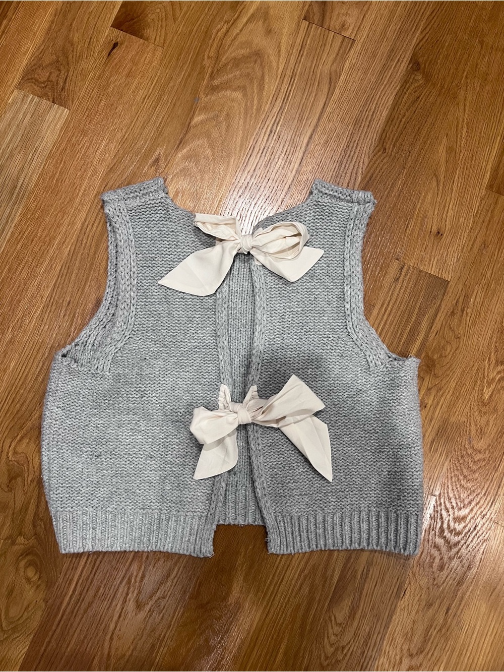 Light Gray Bow-Back Ribbed Knit Cropped Sweater